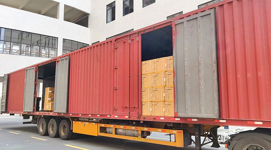 使命必達(dá)！高效完成國內(nèi)知名品牌客戶迷你洗衣機(jī)裝柜發(fā)貨